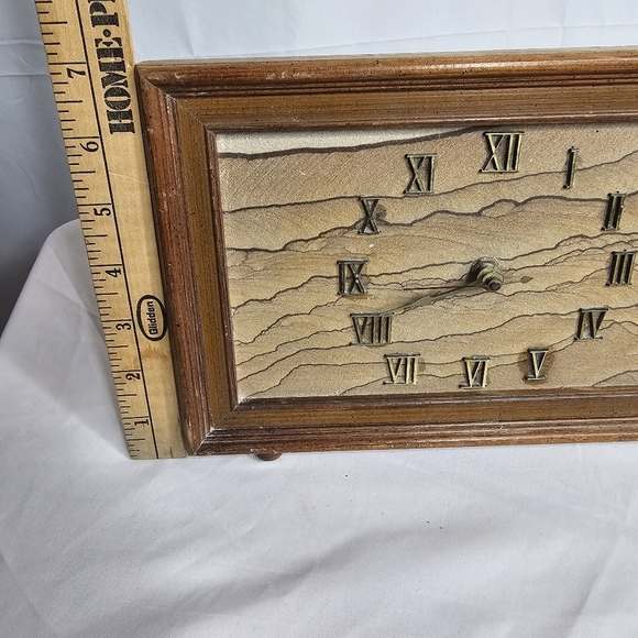 Vintage Desert Sandscapes Desk Stand Battery Operated Beautiful  Works - Picture 6 of 8